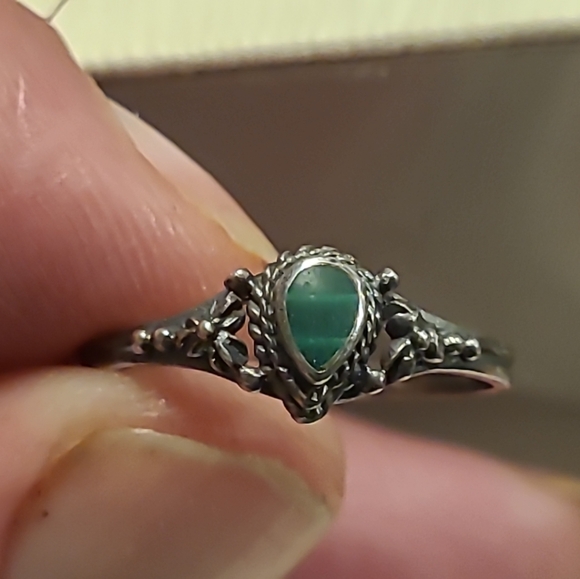 Vintage Sterling Silver Teardrop Malachite Ring Signed 925 Size 8 - Picture 2 of 14